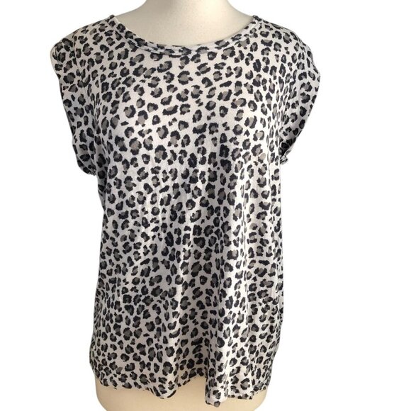 Banana Republic Leopard Print Malibu Cuff Sleeve T Shirt - NEW - Picture 1 of 9